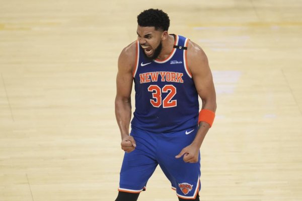 Towns 24+15哈里伯顿20分尼克斯队逆转步行者队
