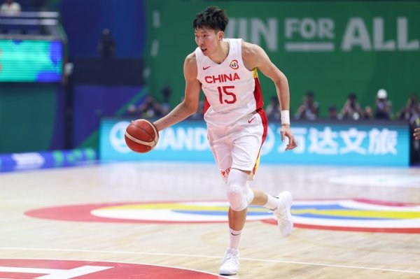 媒体人：20天能让周琦复健    多少很难说 对亚洲杯的期待值还得降低