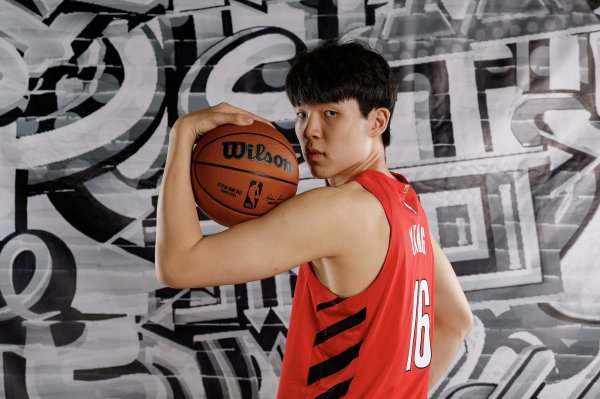 杨瀚森&张子宇来自山东！付政浩：内线人才是山东篮球赛  强省的底蕴