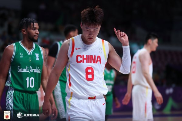 首战告捷！中国93-88沙特 三分表现抢眼 末节险情凸显需总结提升