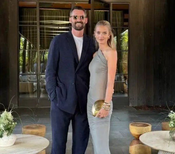 高颜值夫妇!乐福美丽妻子晒合照为丈夫庆生:我会陪在你身边 高颜值夫妇!乐福美丽妻子晒合照为丈夫庆生:我会陪在你身边