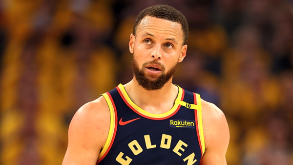 目标历史积分  榜前十! 库里承认自己会算分: 新赛季有望超多位名宿