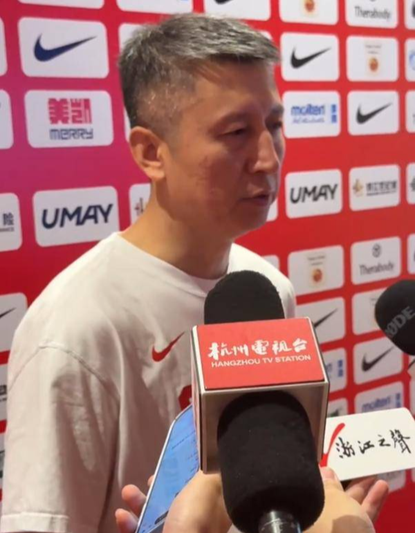 直击男篮练习  ! 胡明轩张宁练罚球, 郭士强说内线核心肯定打亚洲杯