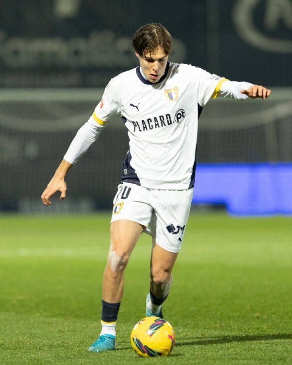 都体:尤文计划进行中场补强,他们瞄准了葡萄牙新星古斯塔沃-萨 都体:尤文计划进行中场补强,他们瞄准了葡萄牙新星古斯塔沃-萨