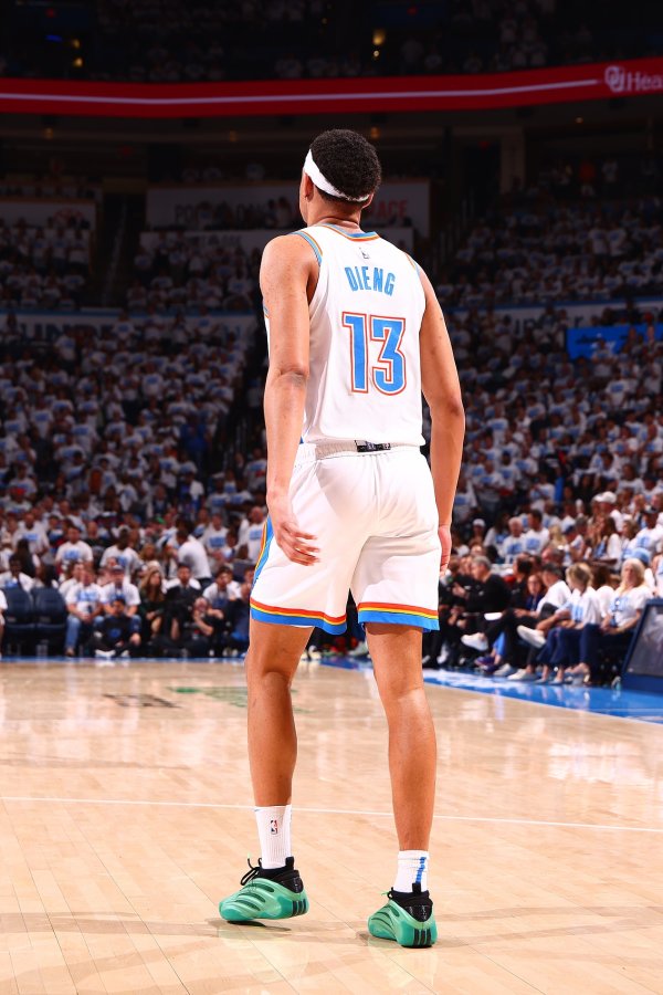 戴格诺特:吉昂在身体对峙 上取得了明显进步 自信心也更强了 戴格诺特:吉昂在身体对峙 上取得了明显进步 自信心也更强了