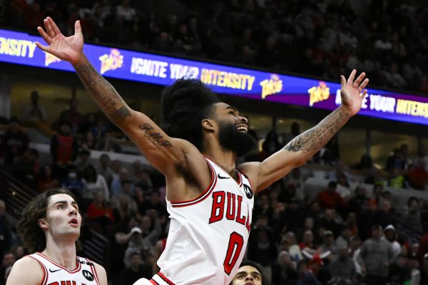 美媒:公牛和怀特都希望明年夏天续约 提前续约对怀特薪资不友好 美媒:公牛和怀特都希望明年夏天续约 提前续约对怀特薪资不友好