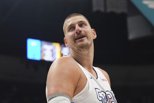 总经理调查之谁迫使对方指导教练员做出最多调整：约基奇57%选票独一档