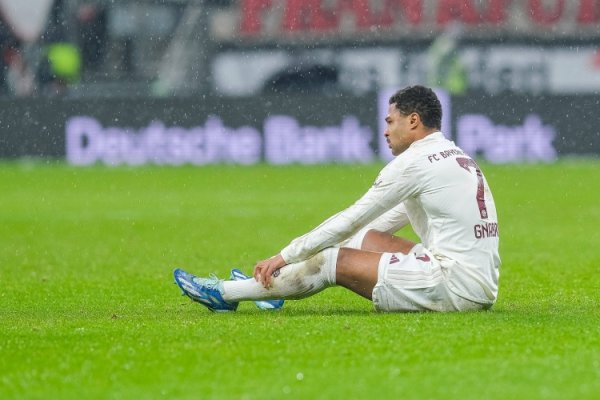 记者:格纳布里缺席了拜仁合练,出战布鲁日的概率很小 记者:格纳布里缺席了拜仁合练,出战布鲁日的概率很小