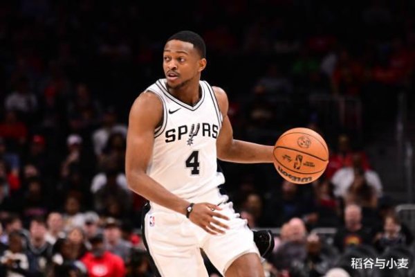 并无大碍! 马刺后场核心只是遭遇了普通的肌群 肌肉拉伤 而已? 并无大碍! 马刺后场核心只是遭遇了普通的肌群 肌肉拉伤 而已?