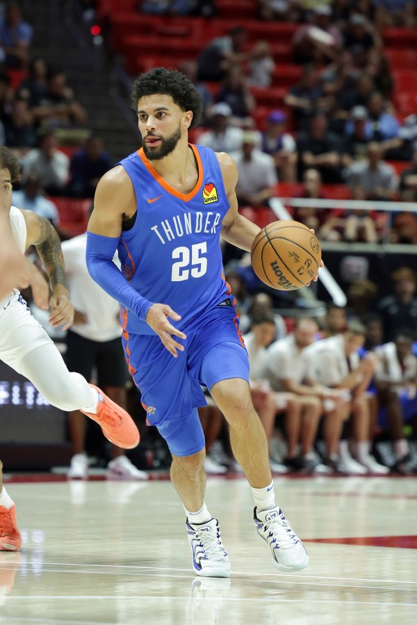 🥶才季前赛啊！蝉联第一名    第一名  已伤四人：乔、索伯、托皮奇、米切尔