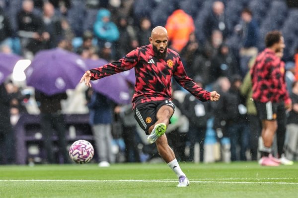 英超官方解释姆伯莫进球有效：卢克-肖和鲁特尔身体接触微乎其微