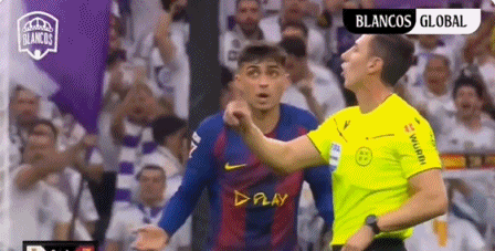 佩德里向裁判投诉，维尼修斯持续输出：他不是队长 别碰我 爱哭鬼