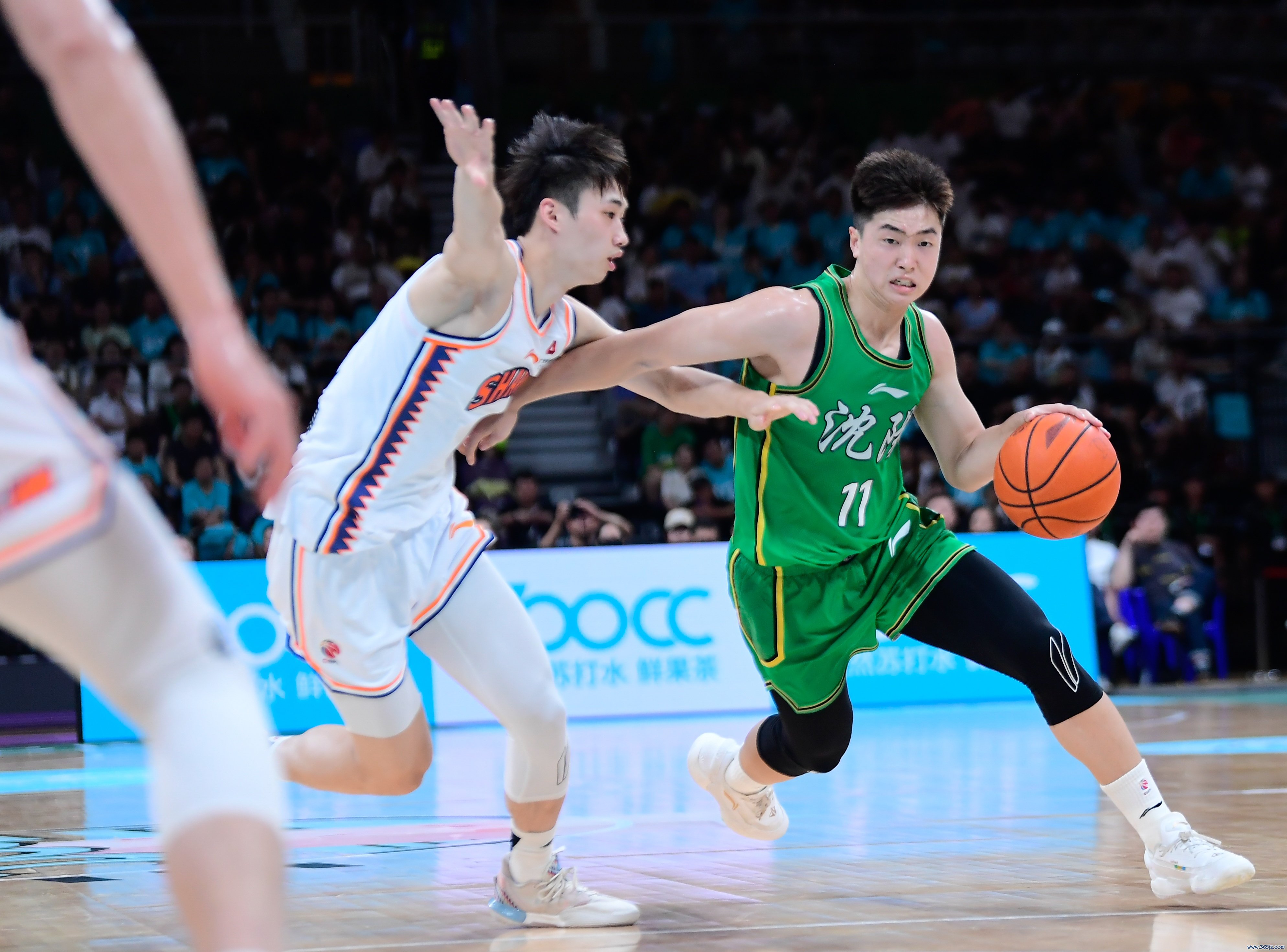 绿色运动活动    服  为张峻豪