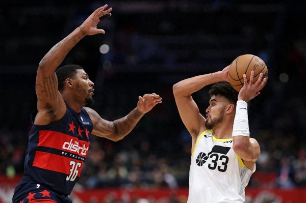 队记: 森林狼与朱赞签的是练习  营合同 仍想签后场球员海兰德在讨论中