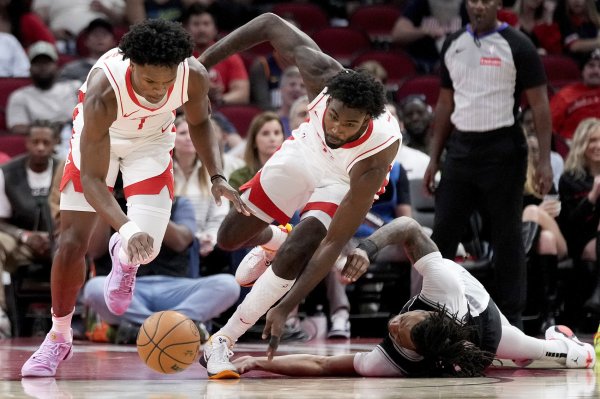 美记：杜兰特降薪有利于火箭续约伊森和阿门 斯通处理事务很谨慎