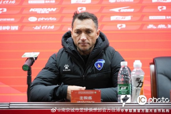 罗德尼：被罚下一人对我们造成更大困难，没料到比分如此悬殊